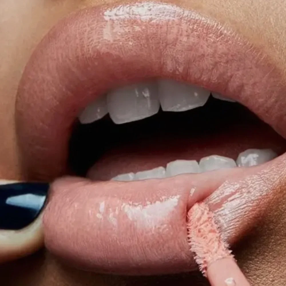 🌷🎃Mac Coral Of The Wild Lip Gloss